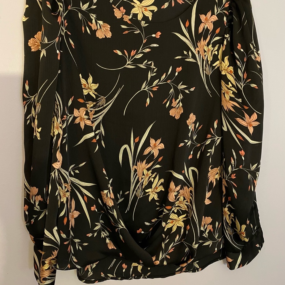 Vince Camuto Black and Cream Floral Blouse